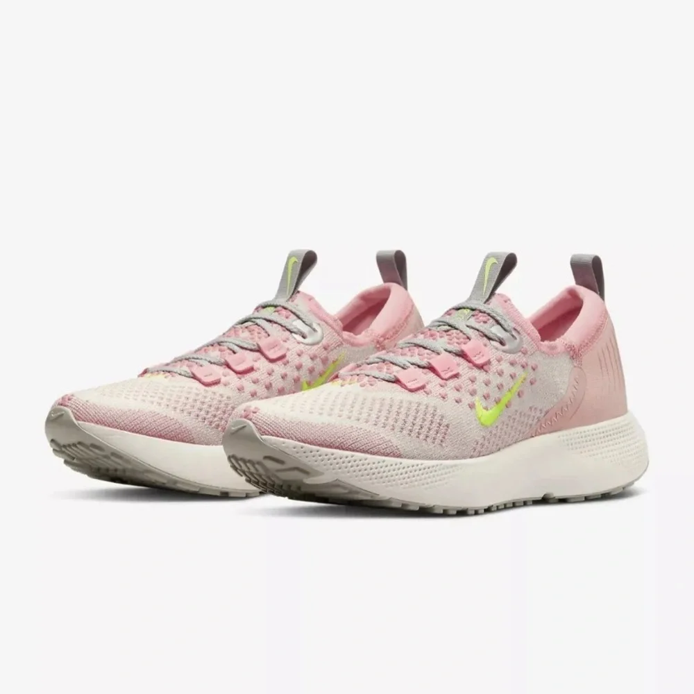 Nike React Escape Run Flyknit Running Shoes Womens Size 9 DC4269-101‎